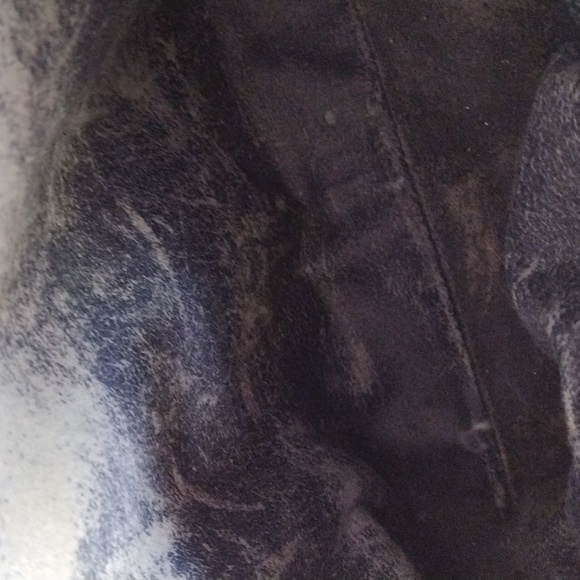 Authentic GUCCI Handbag - Picture 14 of 16